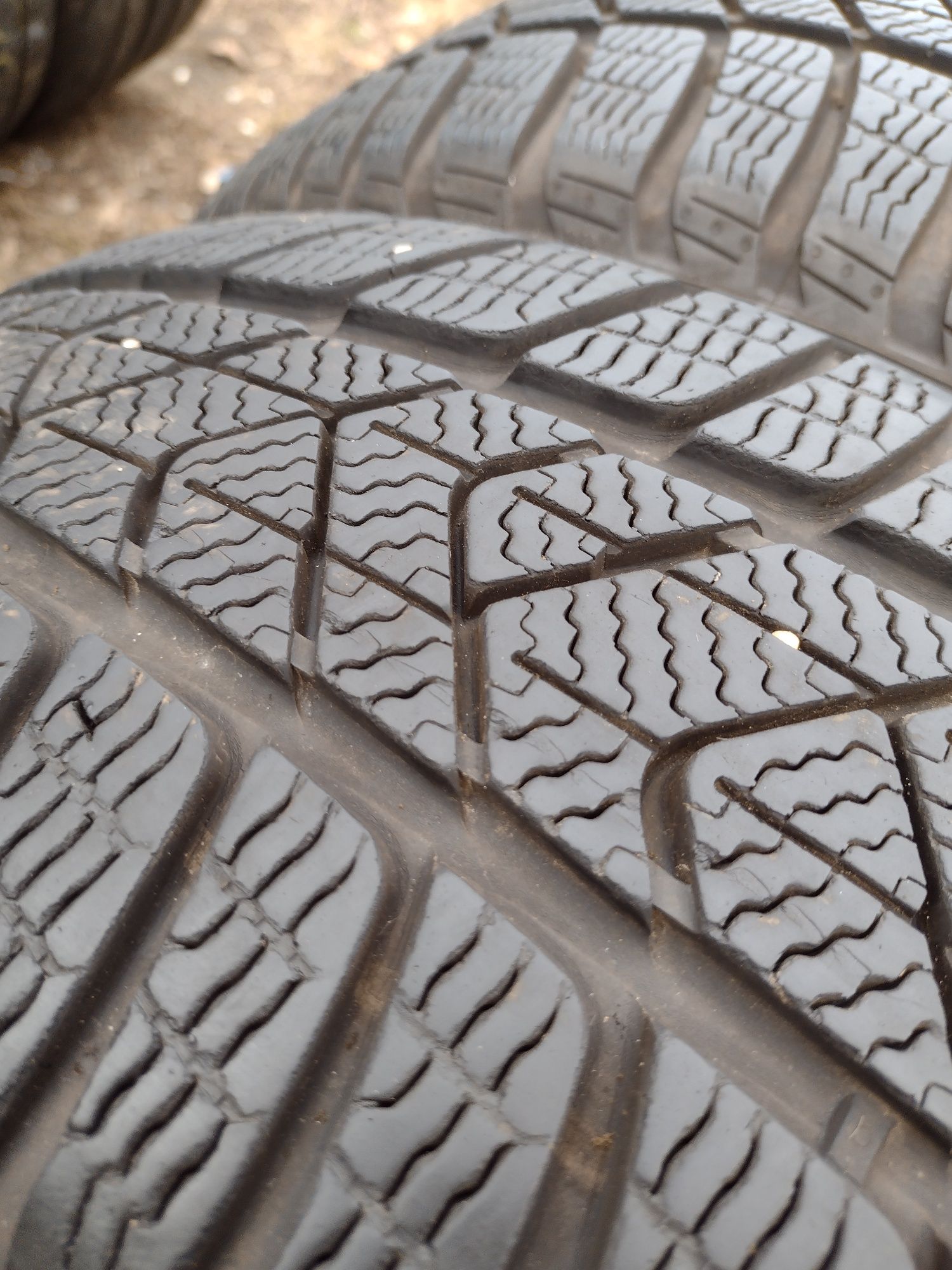 Перфектни 4бр.205/60/16 Pirelli Sotto Zero dot4717