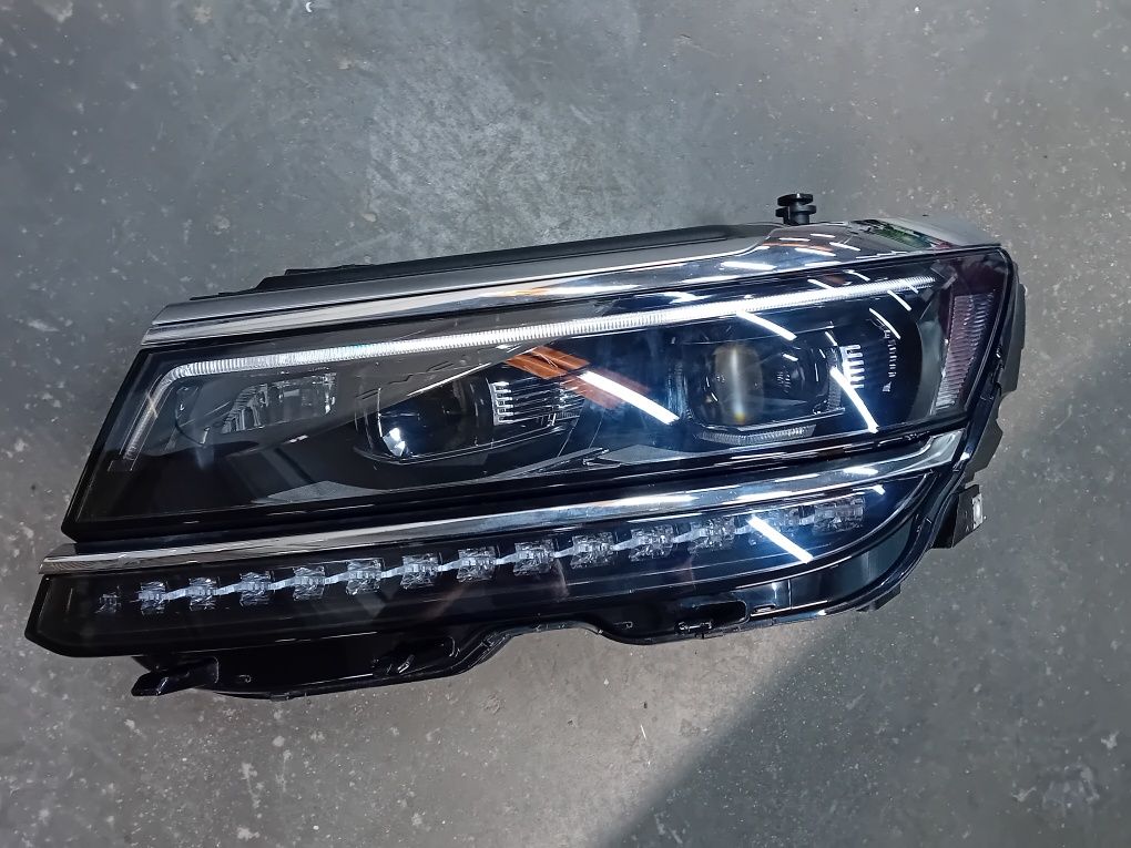 Far stanga Volkwagen Tiguan Full Led 2016-2020