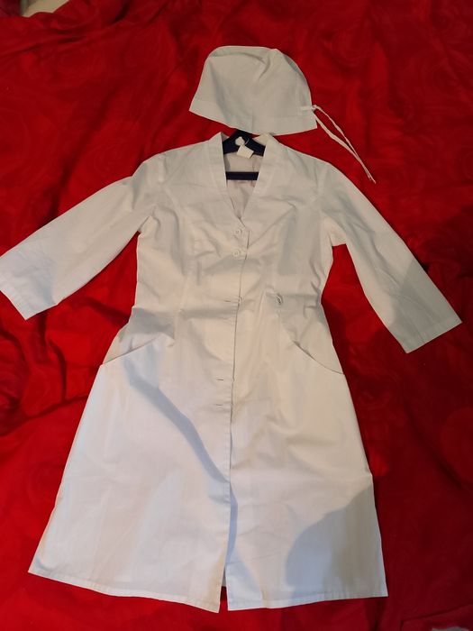 Медицинский халат с шапкой