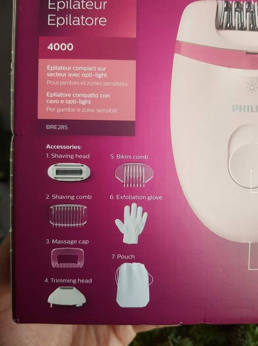 Epilator Philips Satinelle cu 7 accesorii.