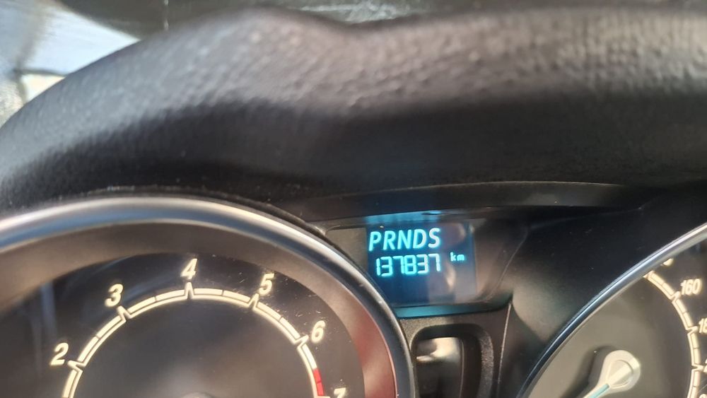 Vand ford fiesta benzina automata