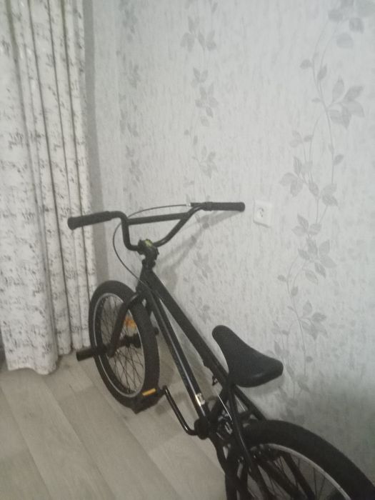 Трюковой велосипед BMX