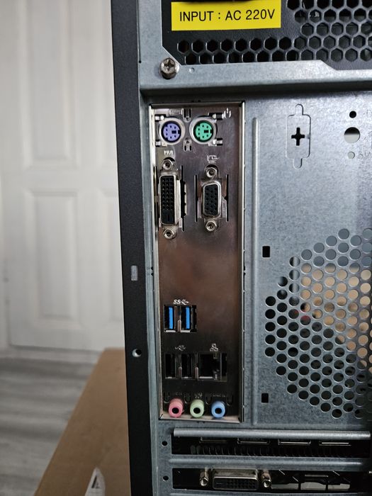 Геймърски компютър/i5 9400f/rx 580 8GB/ram 16GB