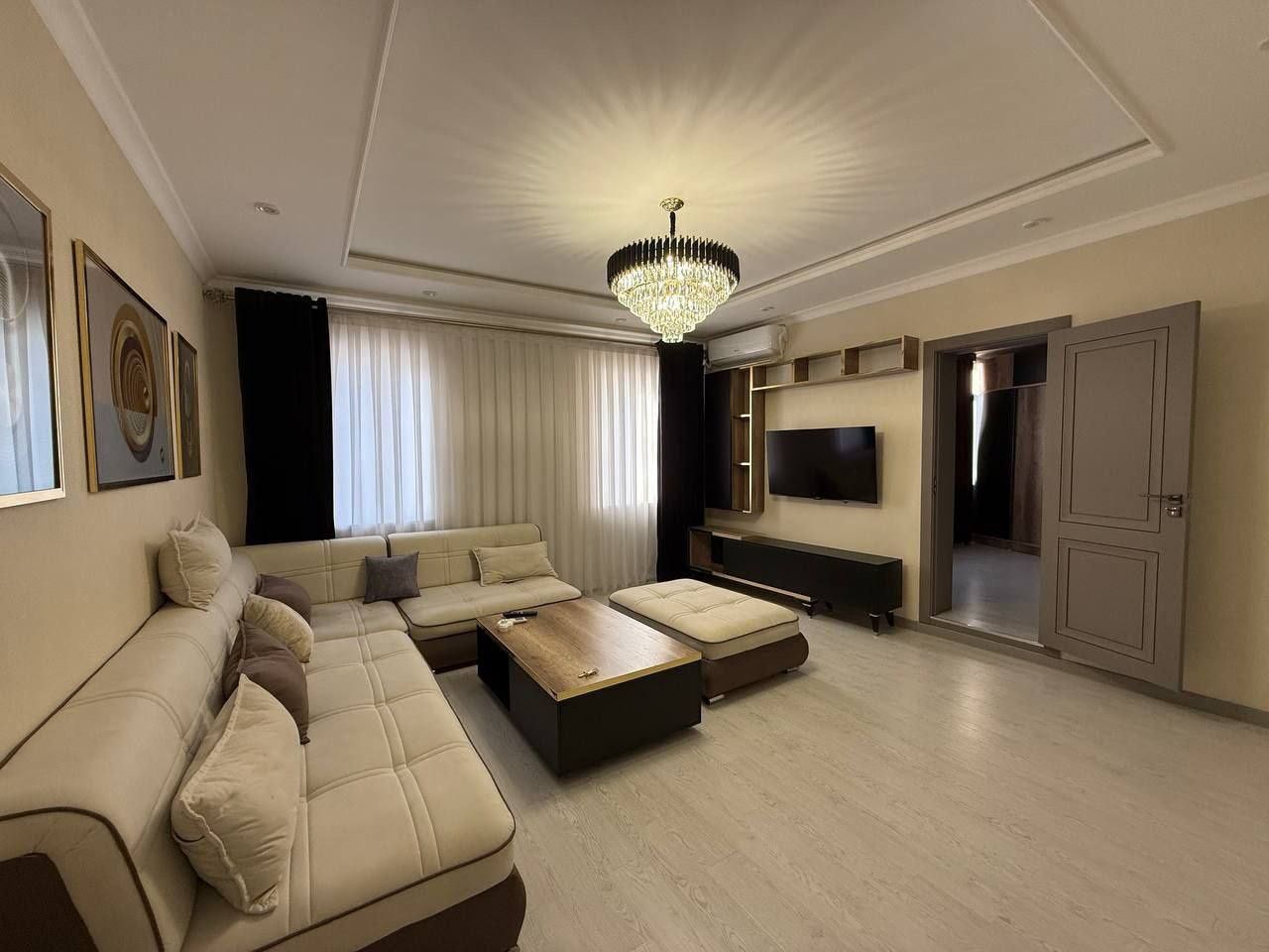 Сдаётся 3в4 ком квартира, ор-р: метро Ойбек, 95 м²