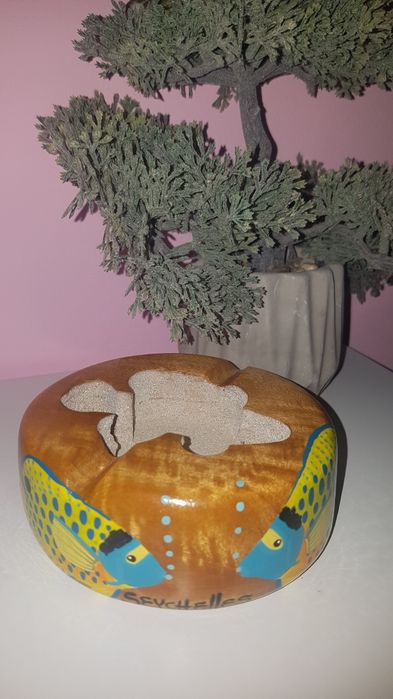 Уникален пепелник дърворезба