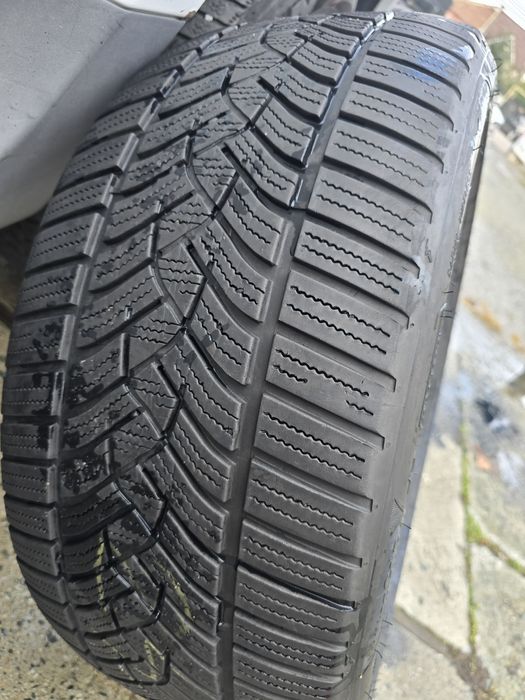 Anvelope iarna 245 40 19