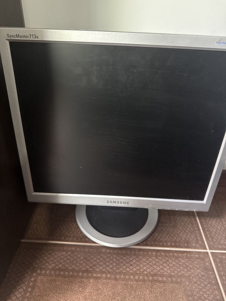 Монитор 3  штук LG Acer