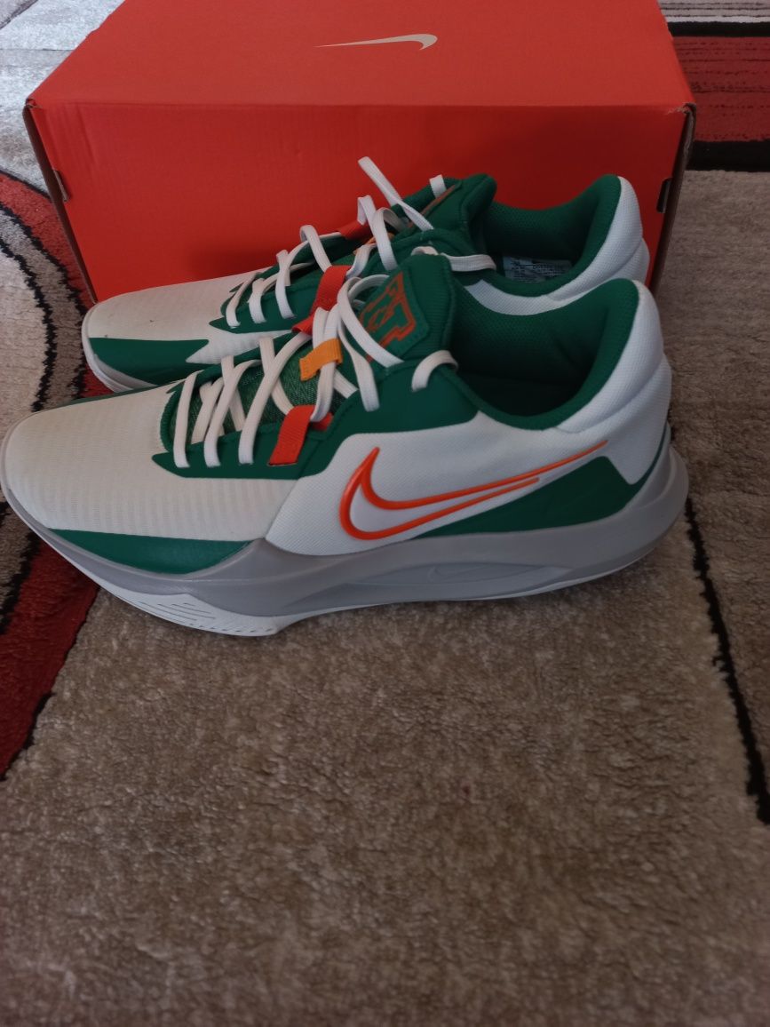 Adidași Nike Precision VI