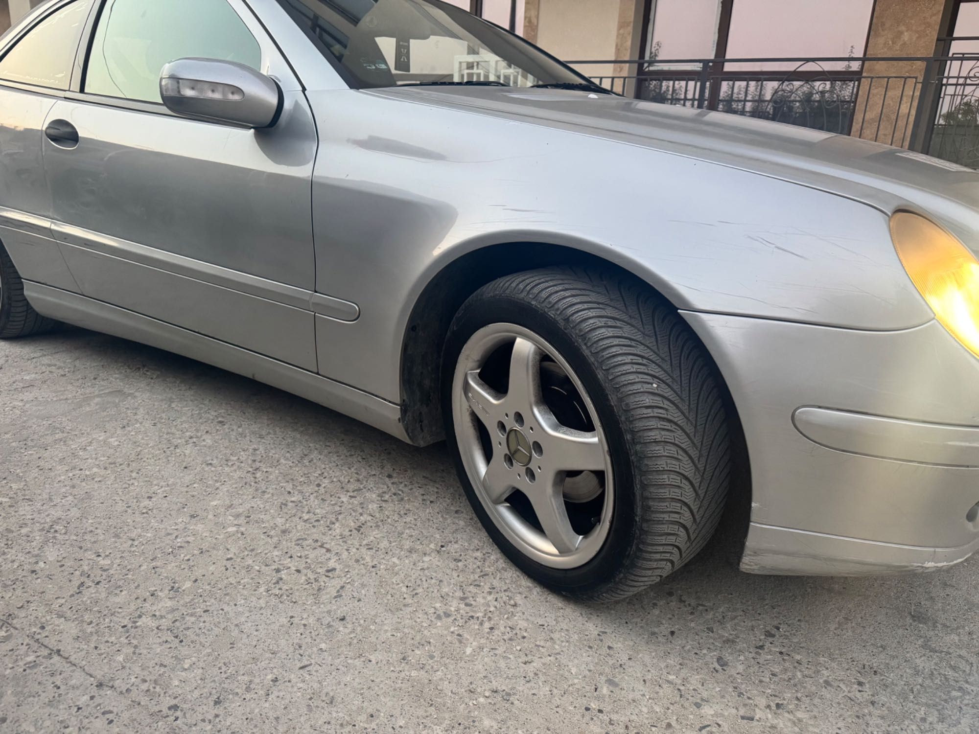 Mercedes C220 купе кола