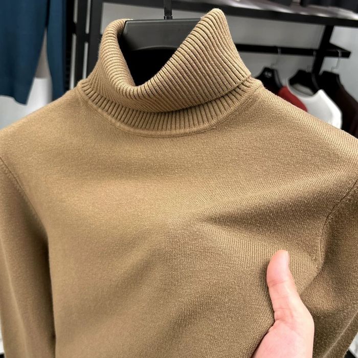 Элегантный мужской свитер