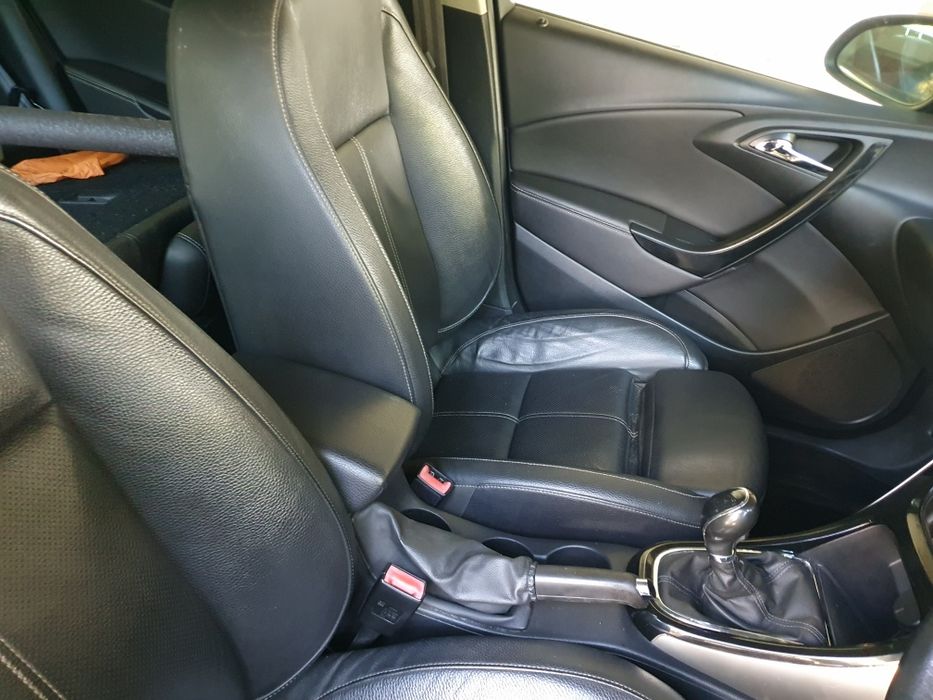 Dezmembrez astra j 1.6cdti facelift