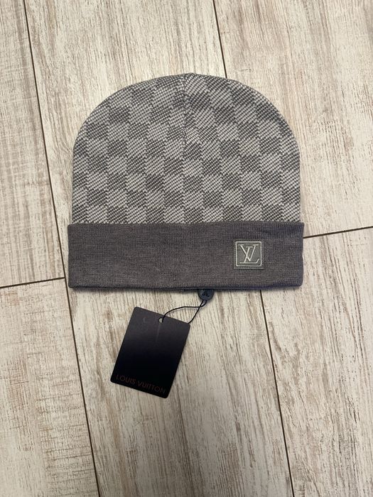 Caciula louis vuitton