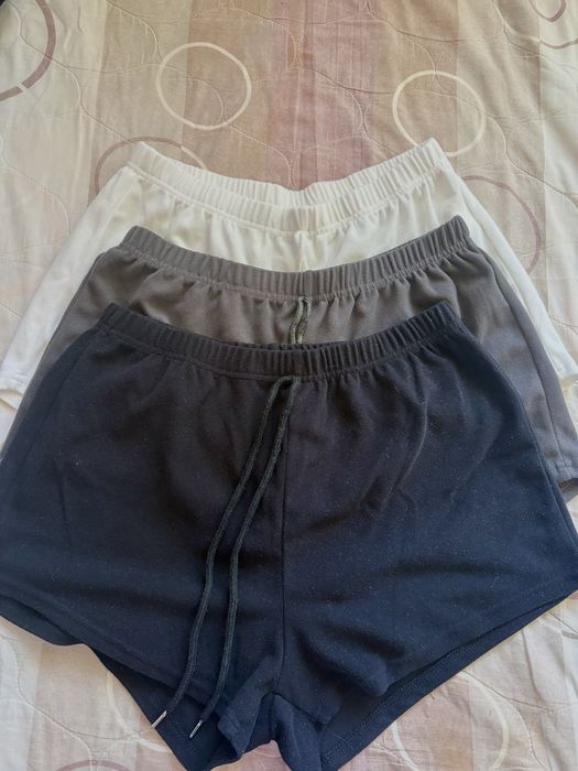 Три чивта къси панталонки