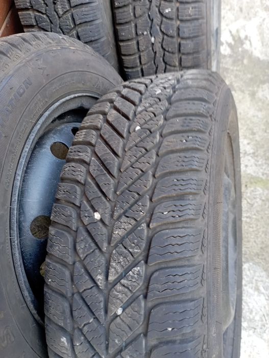 Set gume iarna cu jante tabla