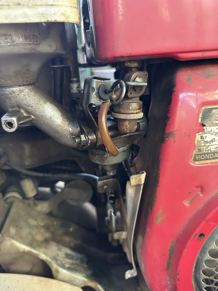 De vanzare: Motocultor Honda F800 cu motor GX300 -9 cp!