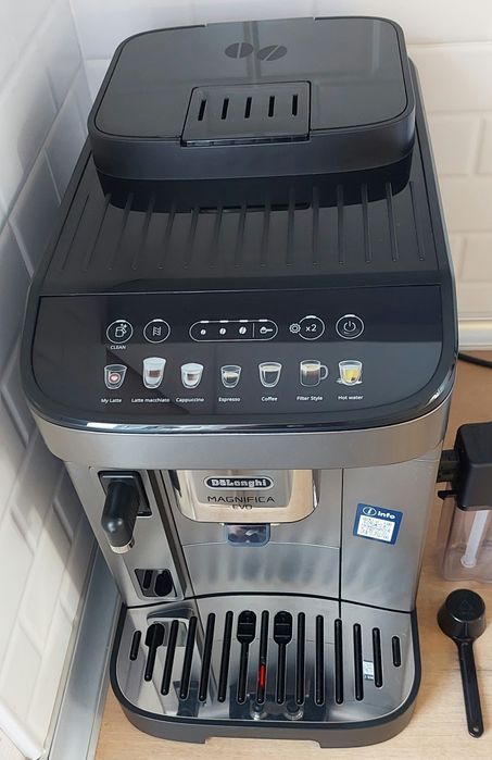 Кофемашина Delonghi