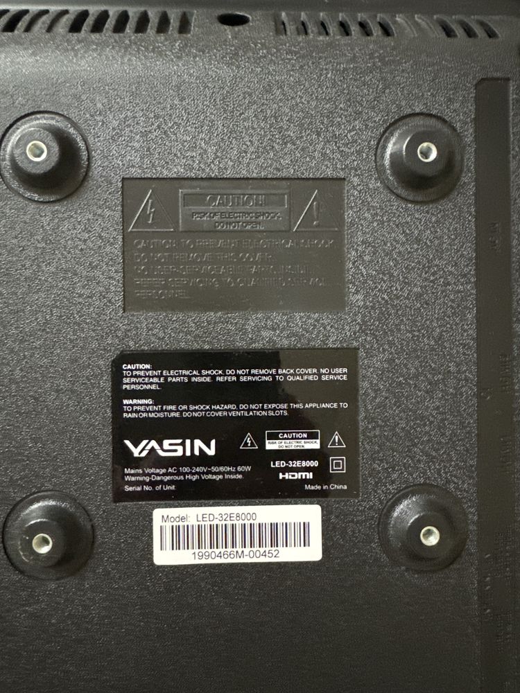YASIN LED32E8000 на запчасти. Сломан экран. Включается экран