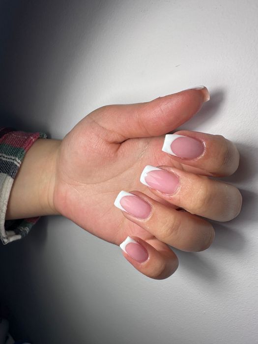 Manichiura/ Pedichiura nails slim