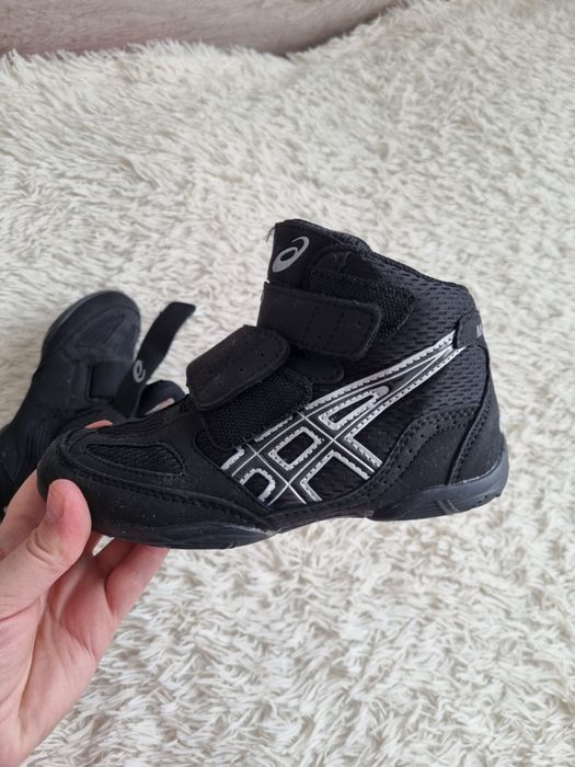 Продаются борцовки новые