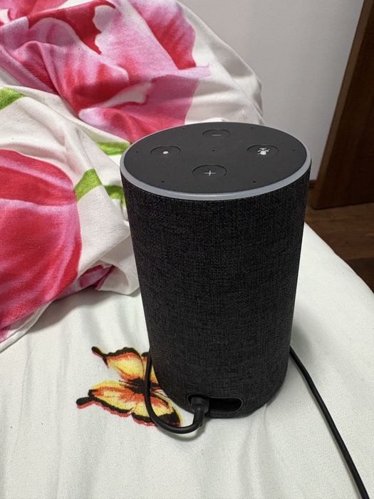 Boxa Alexa abia folosita