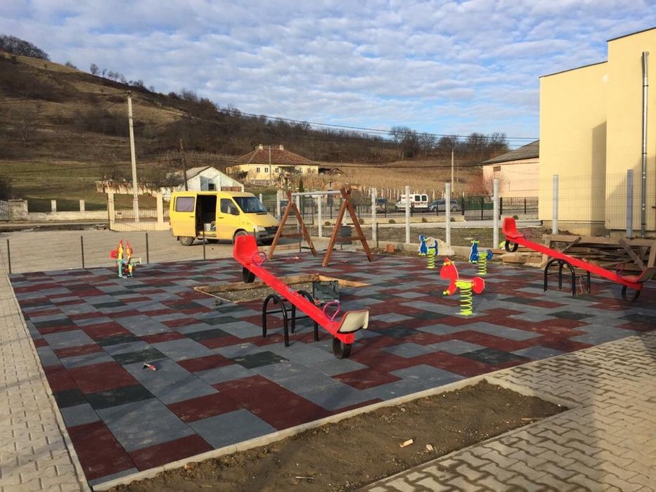 PRODUCATOR - Pavele Dale Borduri din cauciuc (tartan) LIVRARE MAX. 48H