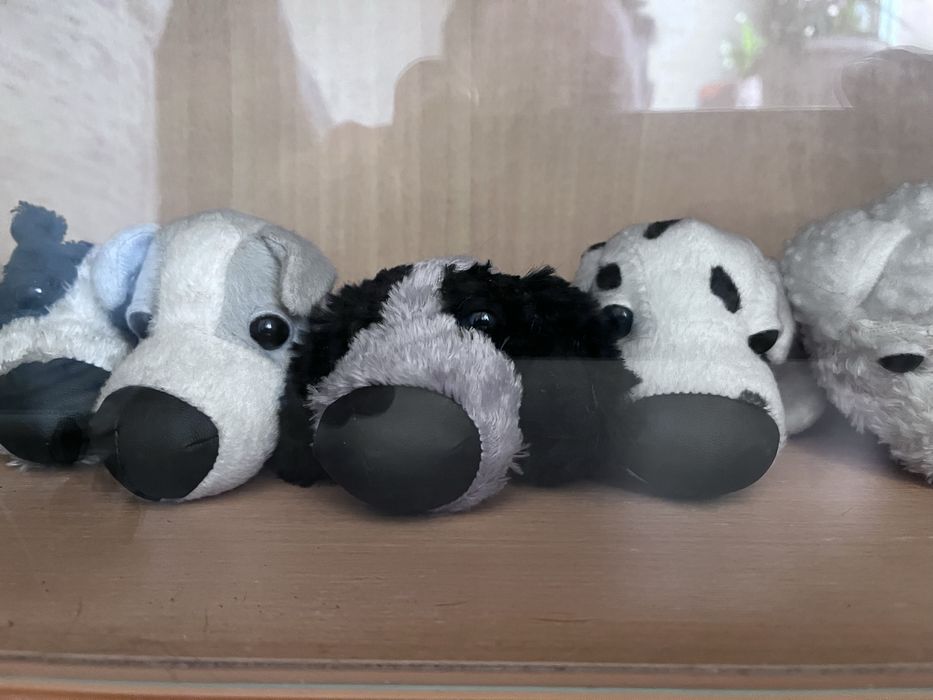 Продам маленьких коллекционных мягких игрушек собачек