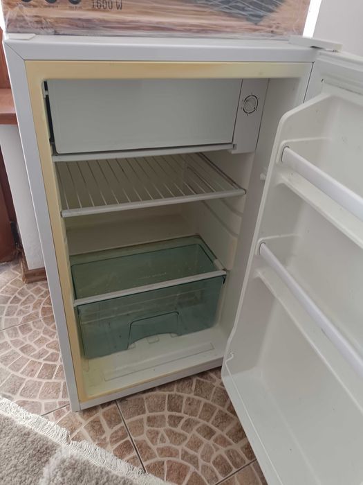 Малък хладилник Нео!