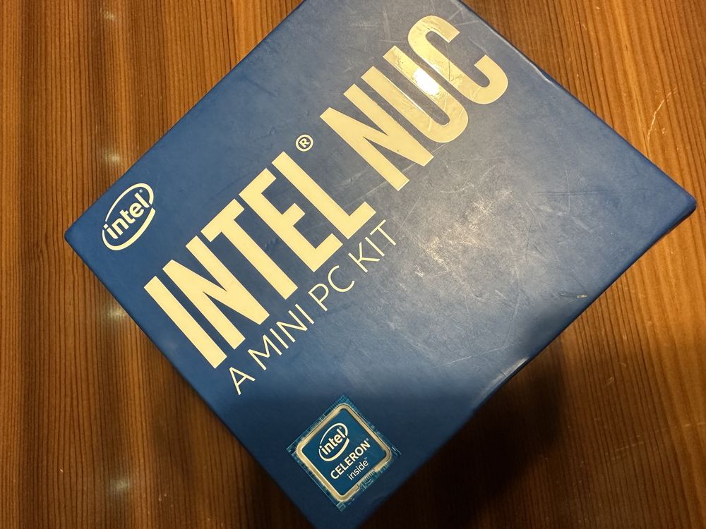 INTEL NUC a mini pc kit