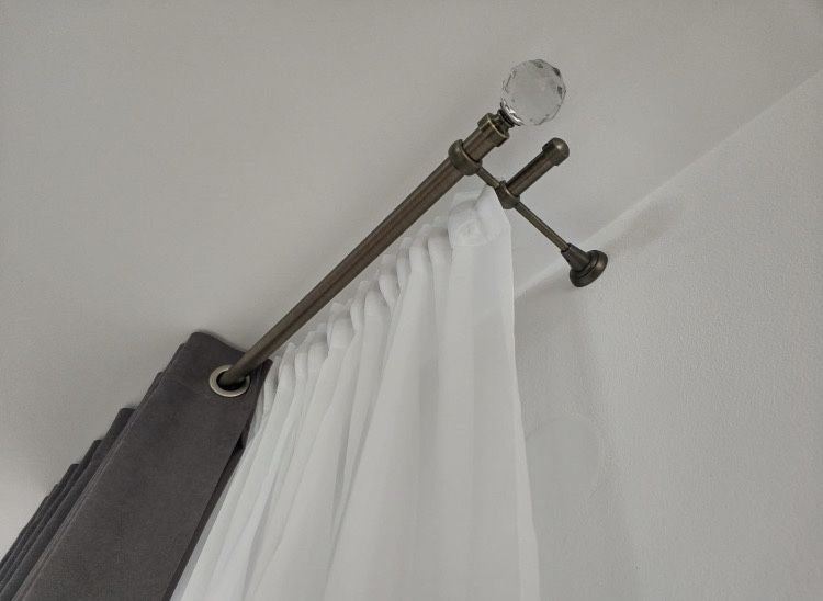 Montaj galerie perdele . Instalez perete sticla dus