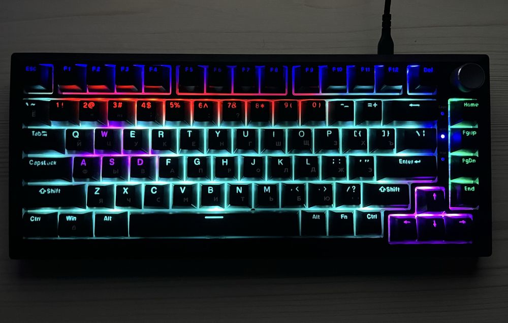 Механическая клавиатура RGB