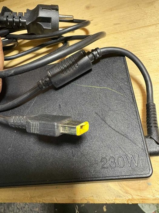 Incarcator alimentator Lenovo ADL230NDC3A 20V 11.1A 230W