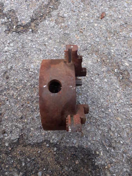 Патронник, универсал за струг