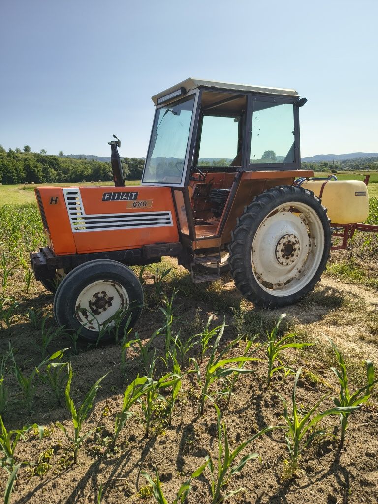 Tractor fiat 680