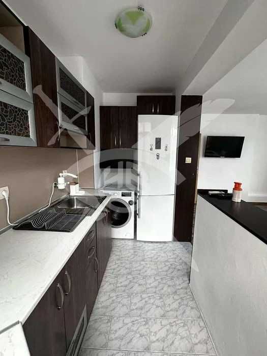 Дава се под наем Етаж от къща в Варна, Генералите - 120 кв.м за 1020 € - Снимка #1