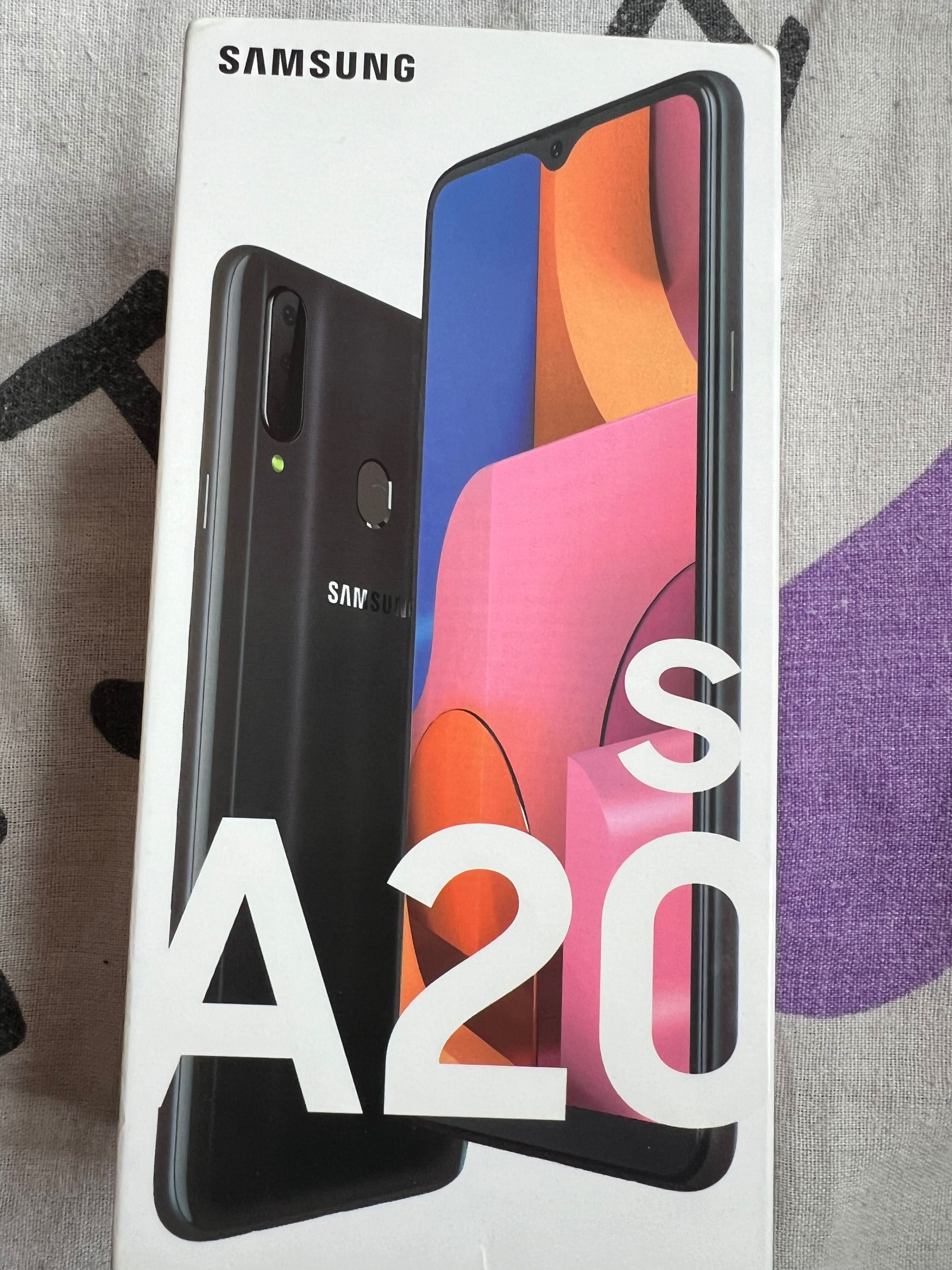 Смартфон Samsung Galaxy A20s