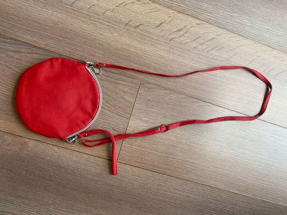 Чантичка - роза червена