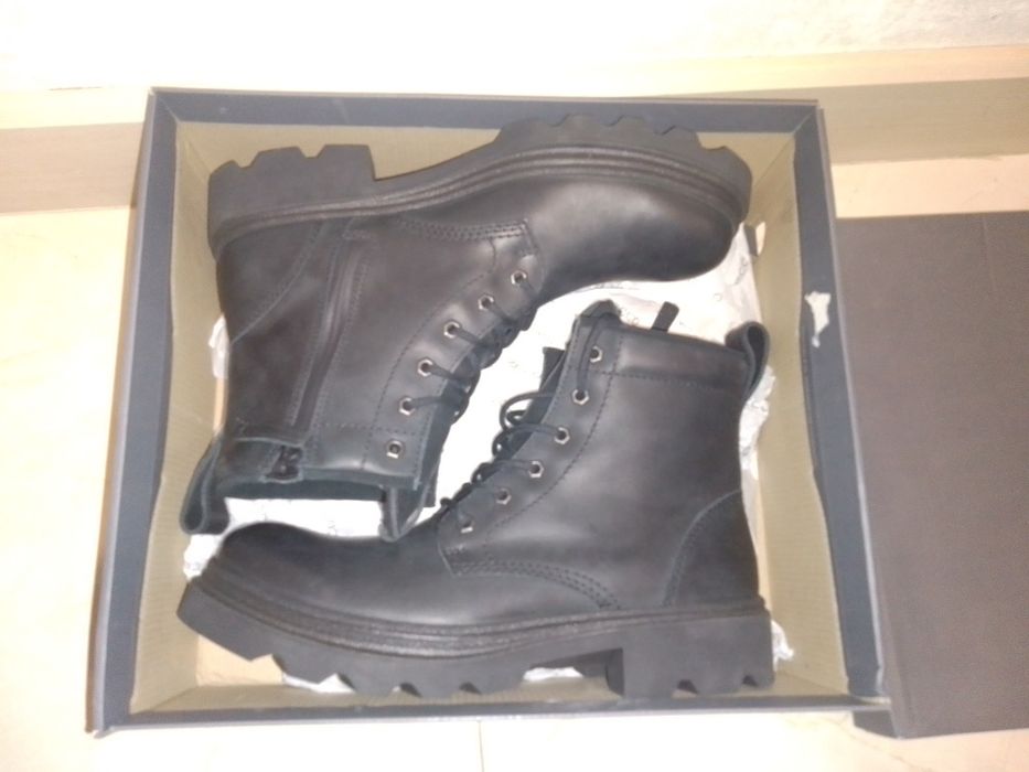 Ecco(Дания) зимние ботинки,42 и 43 р-ры