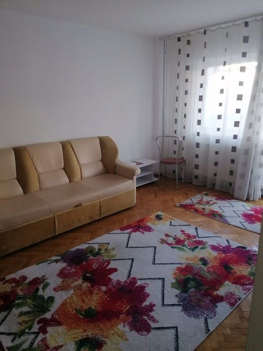 Închiriez apartament  in bloc cu Hanul Haiducilor