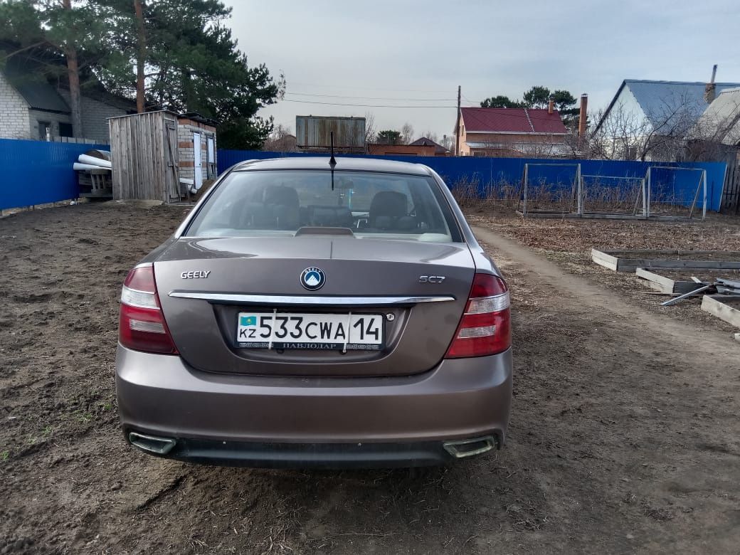 Автомобиль Geely SC7