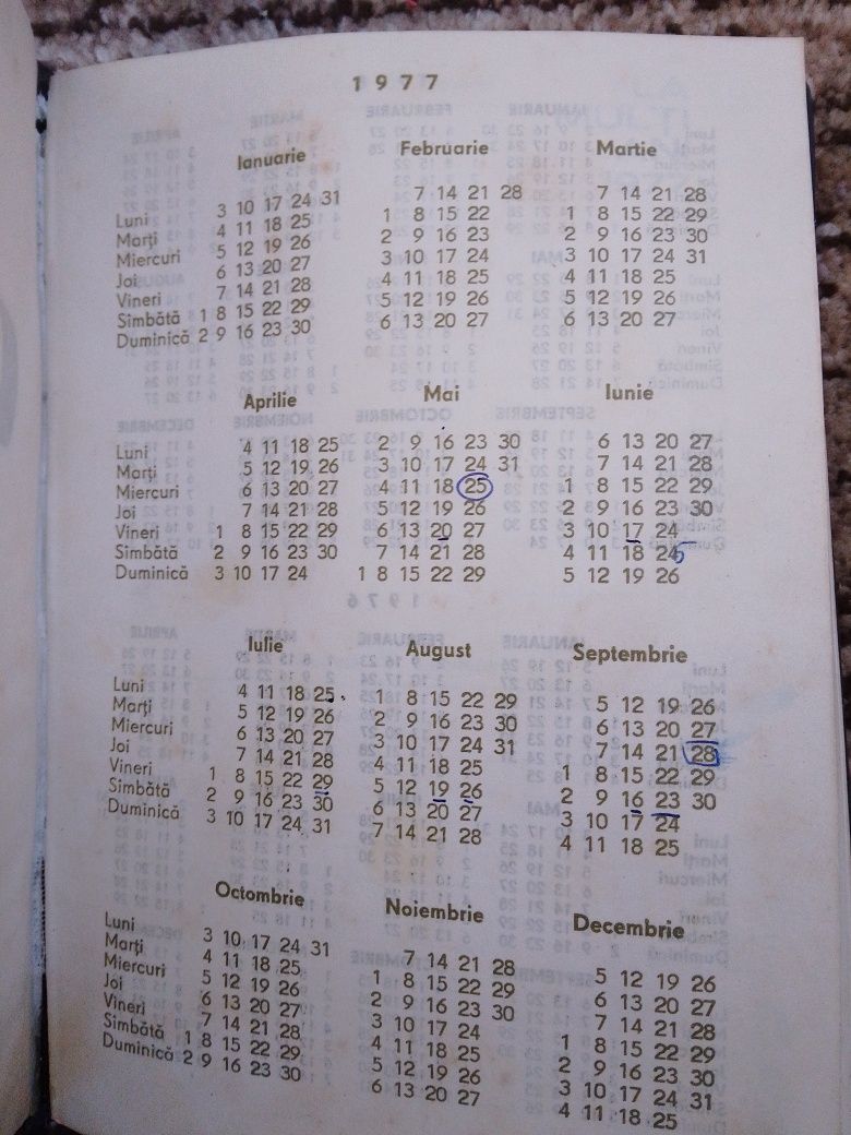 Vând Agenda birou din anul 1977