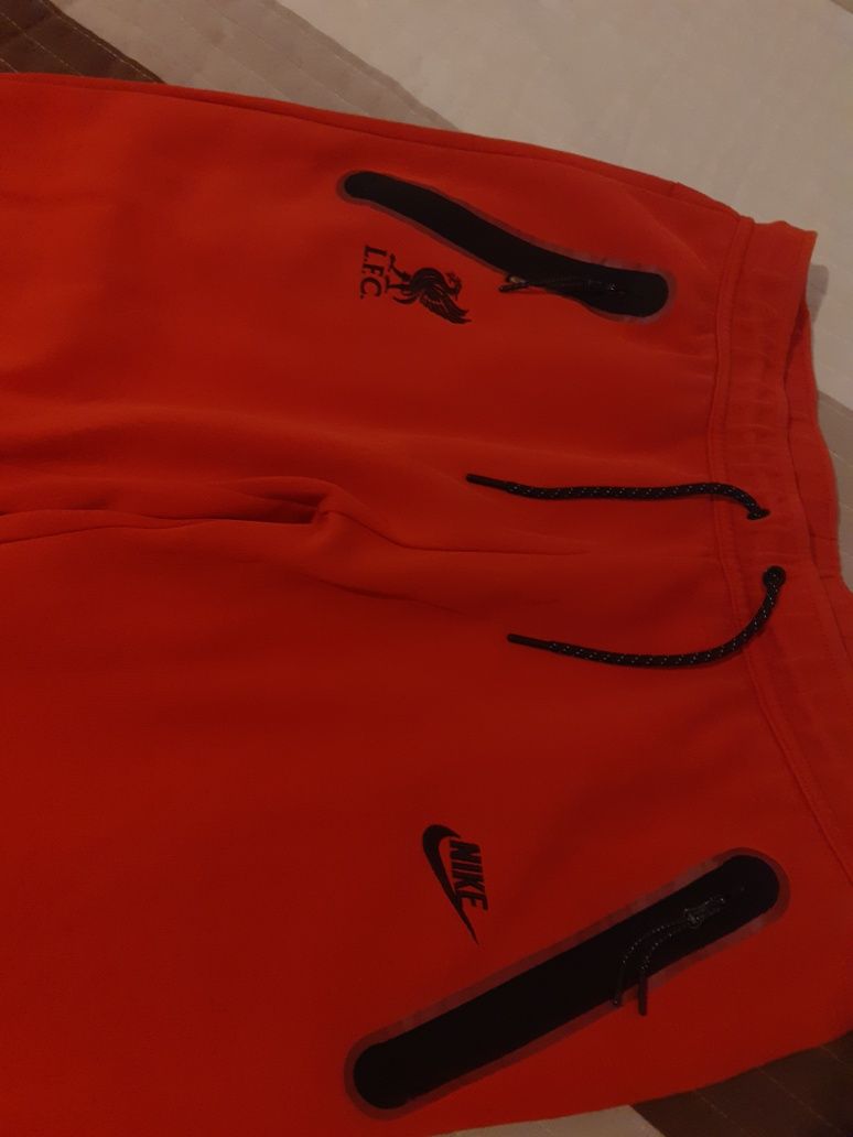 Pantaloni nike tech lfc