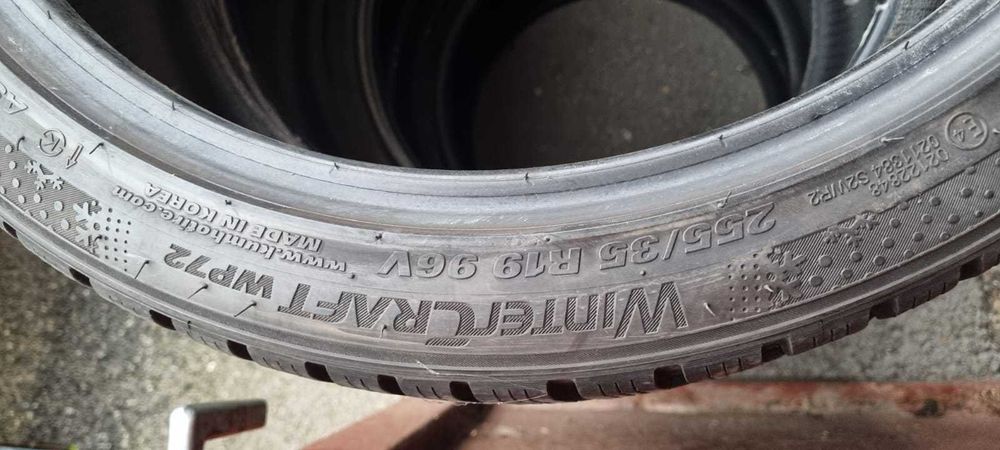 Vand 4 anvelope iarna KUHMO Winter craft WP72 255/35/R19/96V