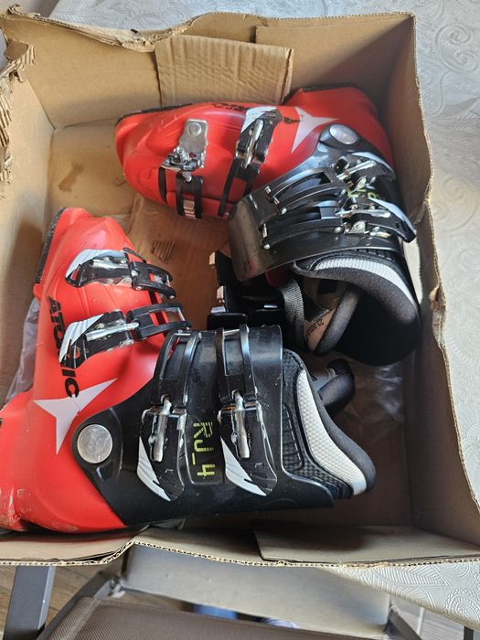 Schiuri clăpari dama mărimea 36