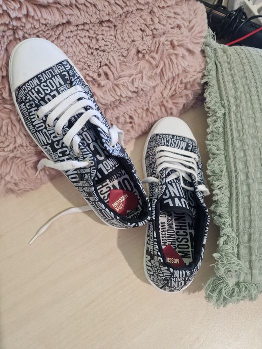 Кецове LOVE Moshino