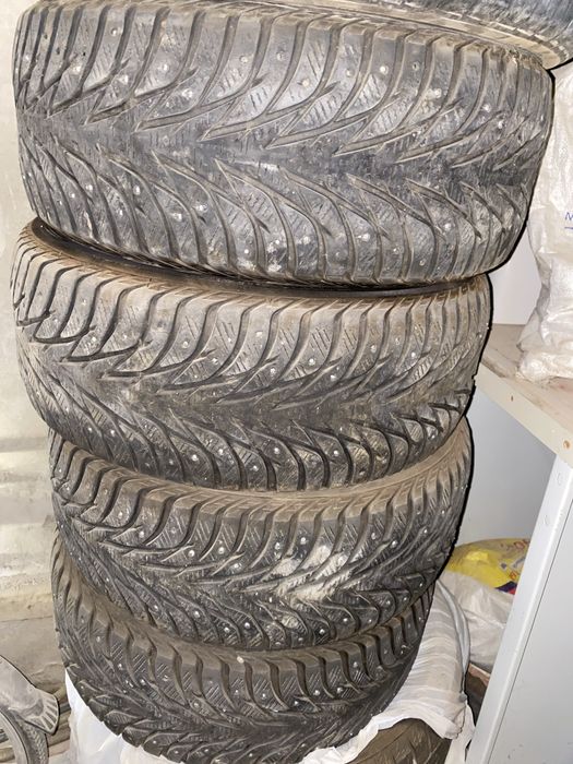 Шипованные шины 17го рармера