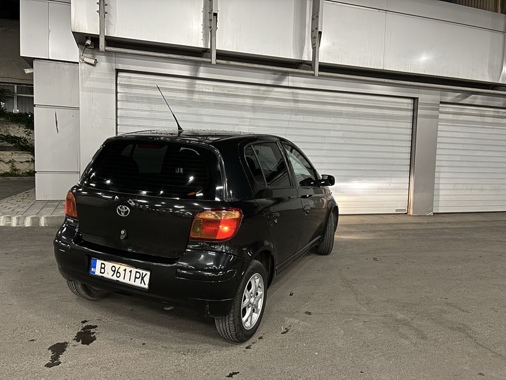 Продавам Toyota Yaris 2005 1.0 бензин facelift