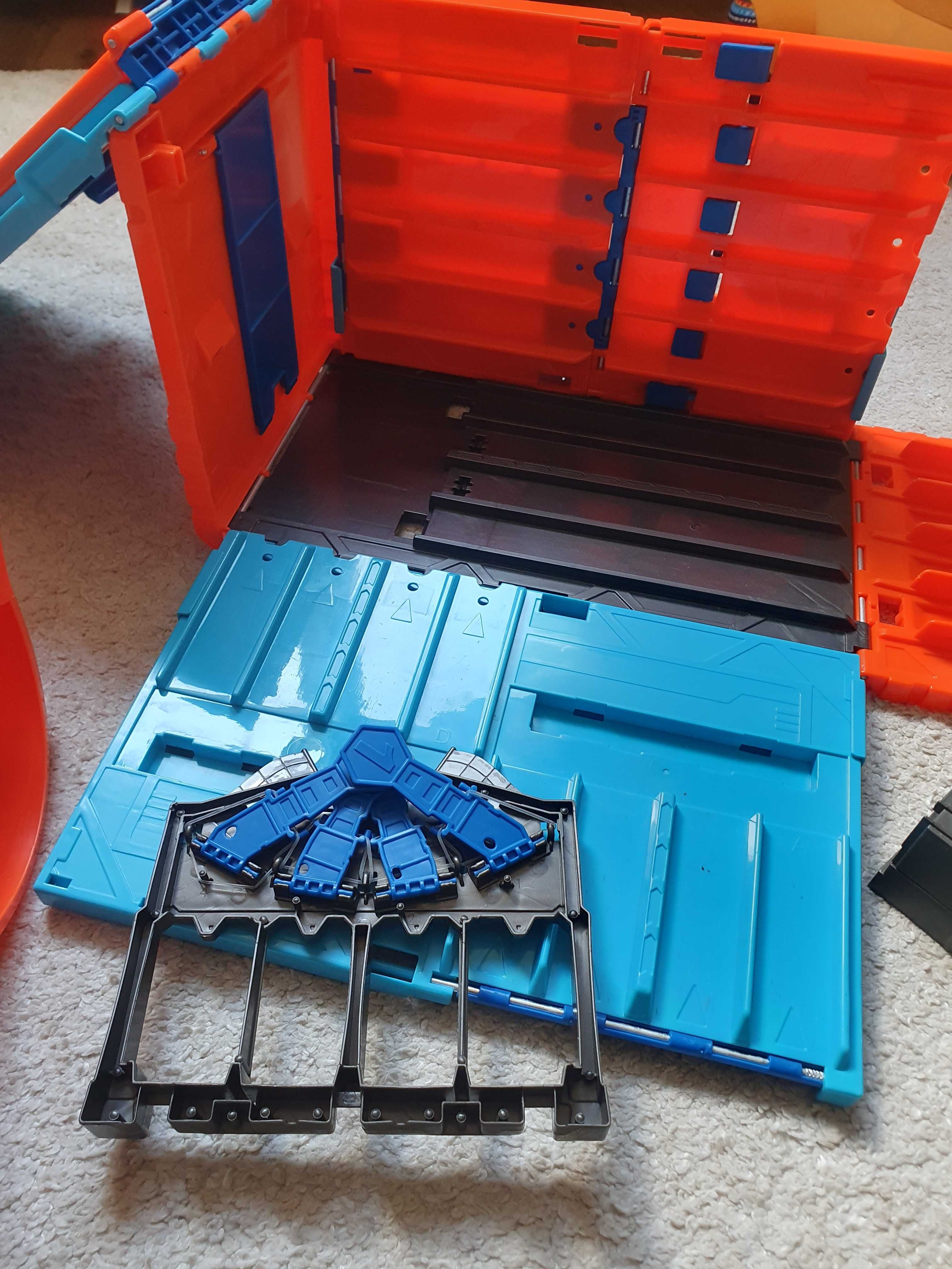 Писта Hot Wheels Race Crate