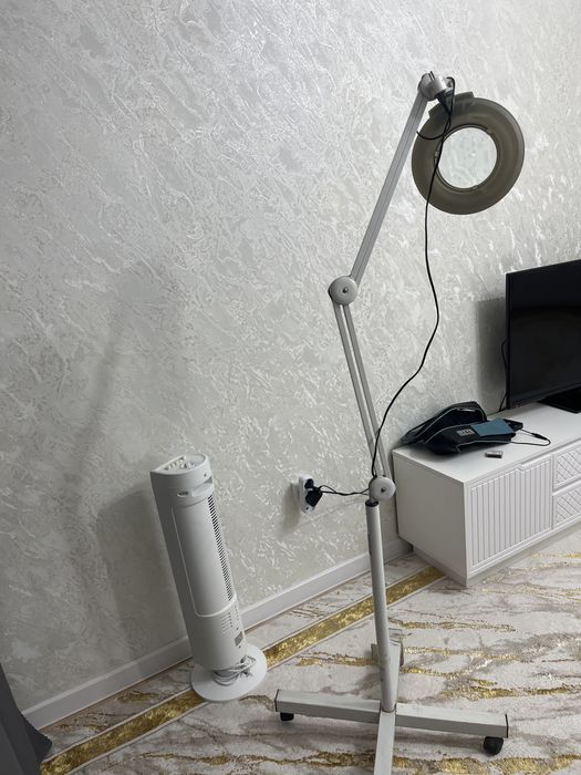 Лампа лупа косметологические продается