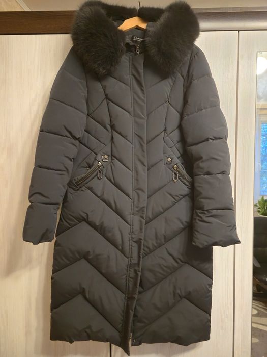 Дамско зимно яке с пухкава яка