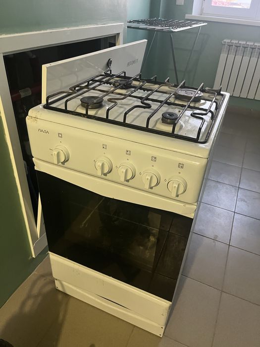 Продам газплиту .
